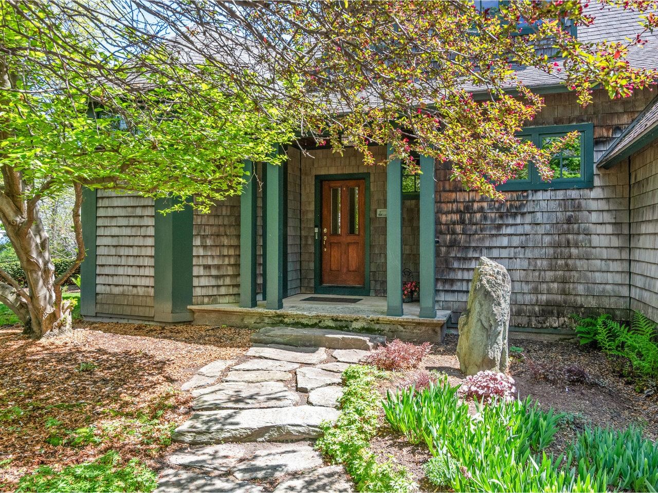 138 East Shore North