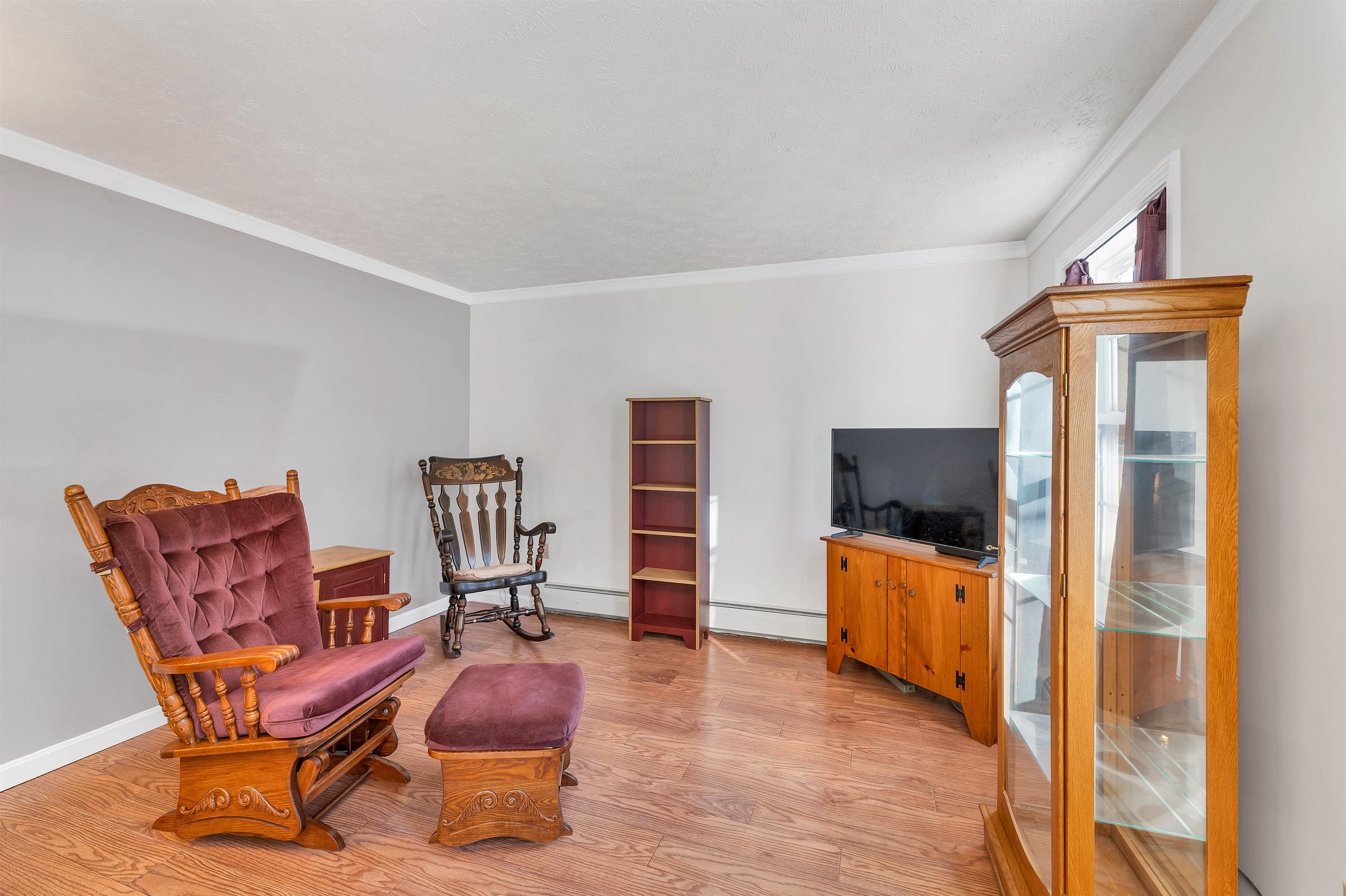 Concord, New Hampshire 03303, United States, 3 Bedrooms Bedrooms, ,2 BathroomsBathrooms,Residential,Pending,22651