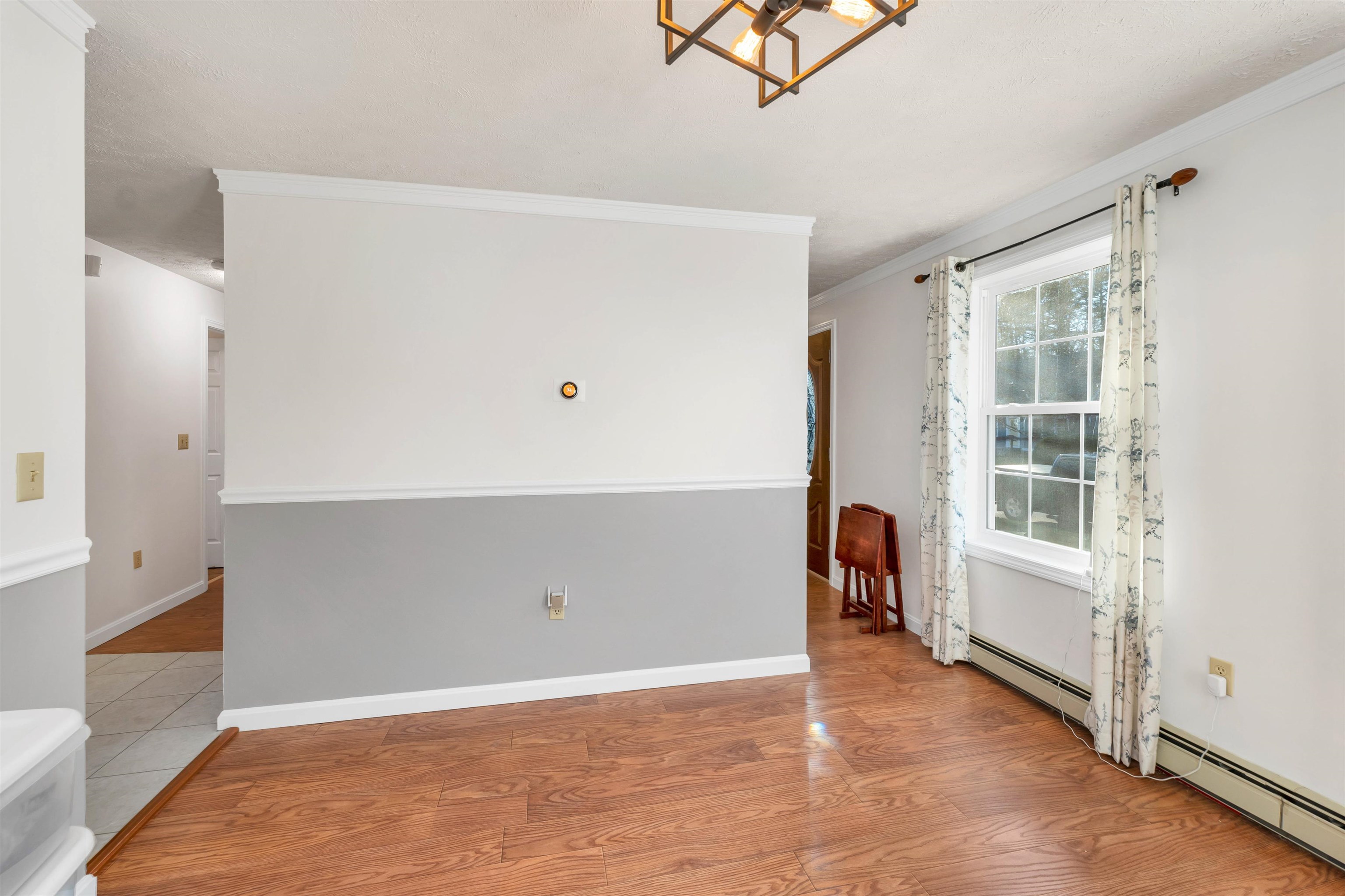 Concord, New Hampshire 03303, United States, 3 Bedrooms Bedrooms, ,2 BathroomsBathrooms,Residential,Pending,22651