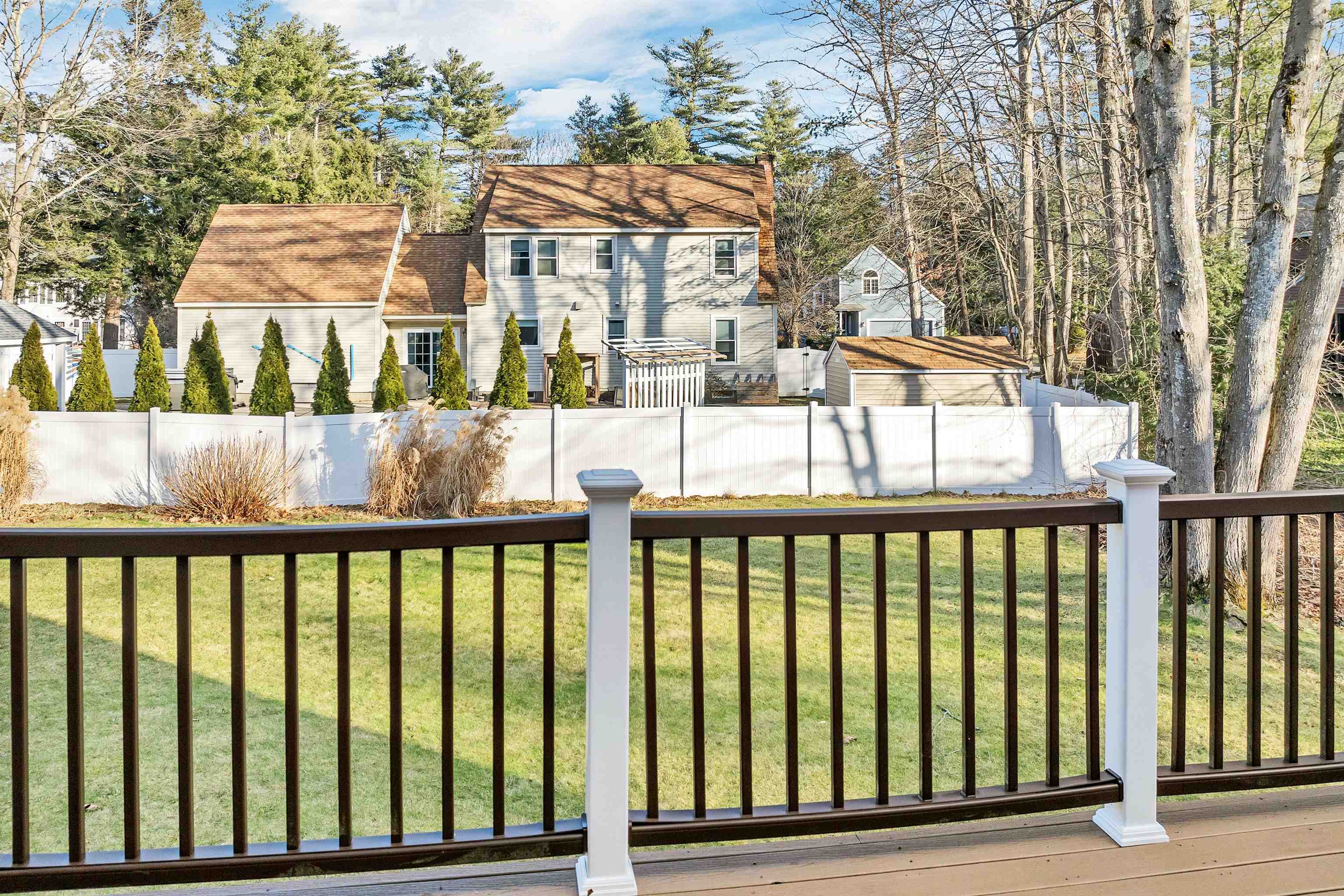 Concord, New Hampshire 03303, United States, 3 Bedrooms Bedrooms, ,2 BathroomsBathrooms,Residential,Pending,22651