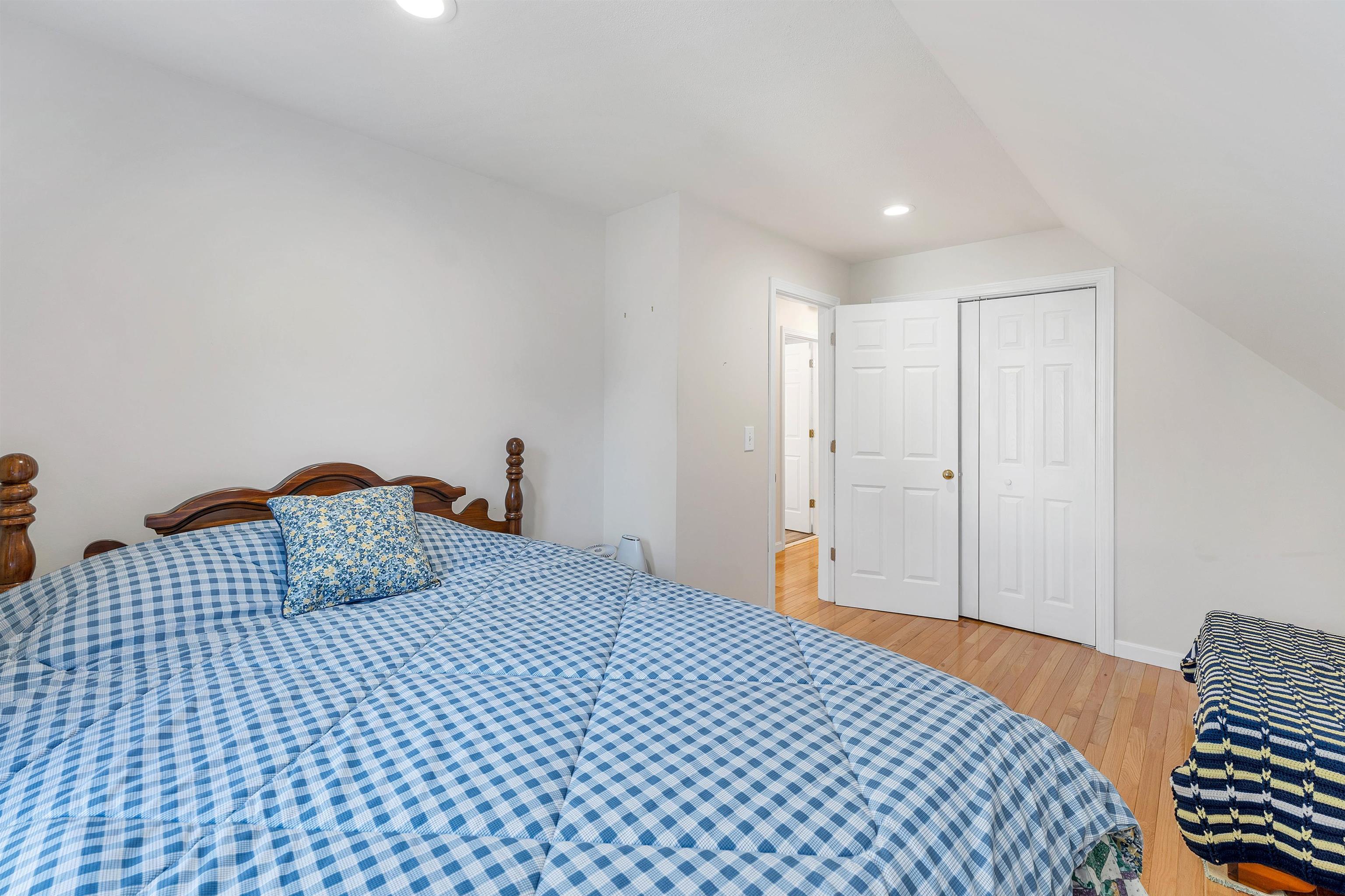 Concord, New Hampshire 03303, United States, 3 Bedrooms Bedrooms, ,2 BathroomsBathrooms,Residential,Pending,22651