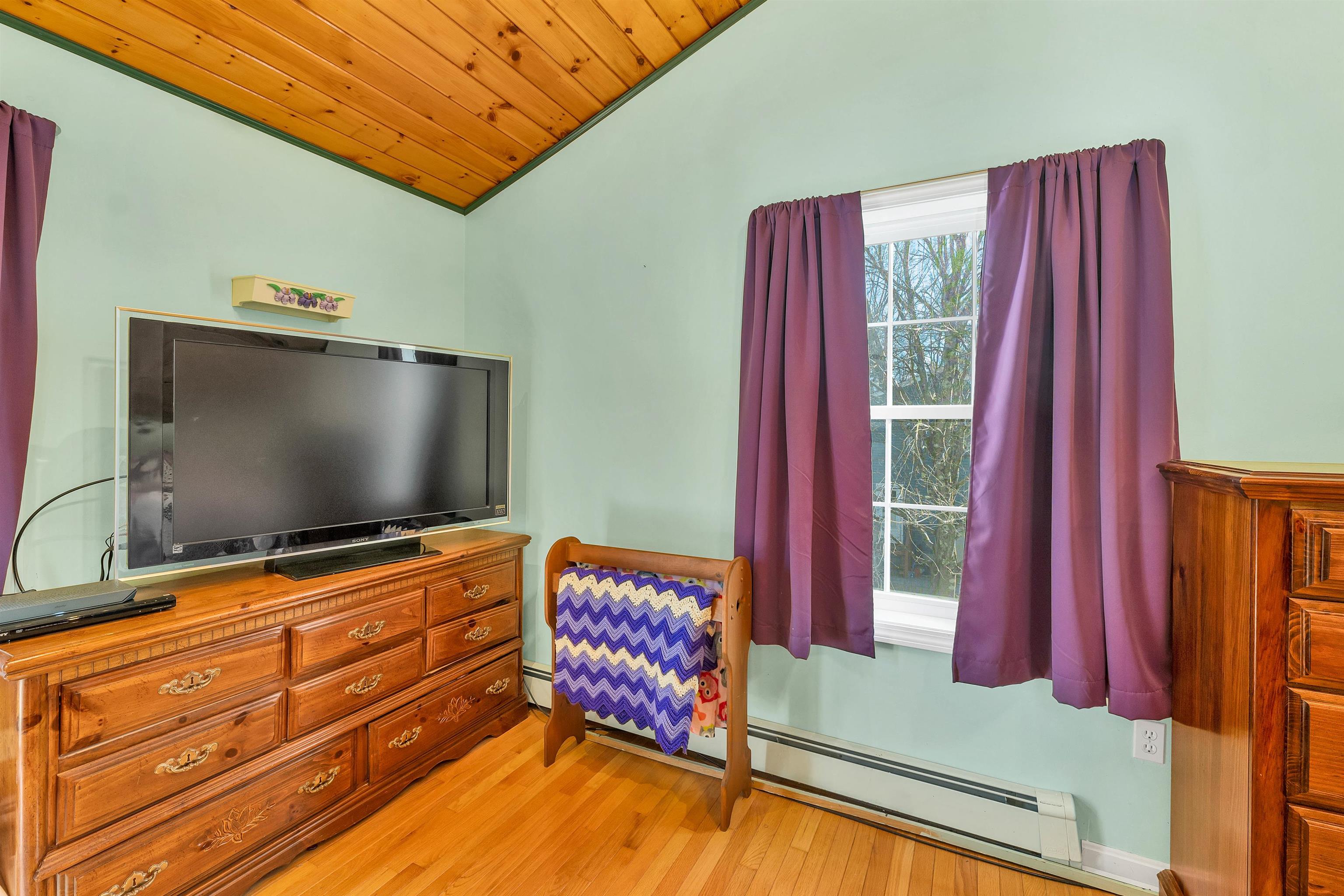 Concord, New Hampshire 03303, United States, 3 Bedrooms Bedrooms, ,2 BathroomsBathrooms,Residential,Pending,22651