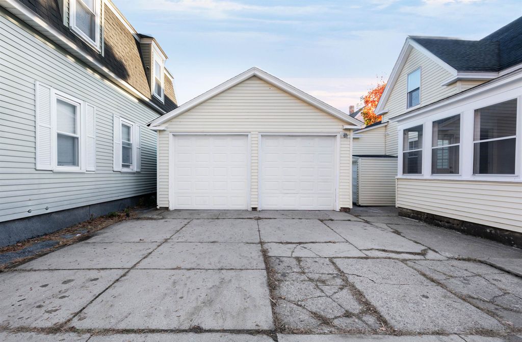 Photo of 4 Badger Street, Nashua, NH 03060 (MLS # 5067542)