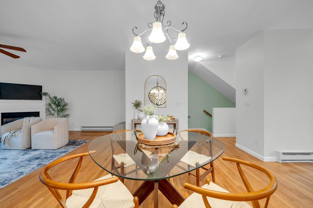 Photo of 131 Court Street #17, Exeter, NH 03833 (MLS # 5082755)