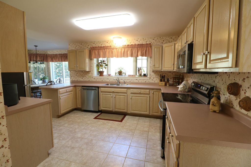 Photo of 2 Blue Heron Drive, Dover, NH 03820 (MLS # 5087448)