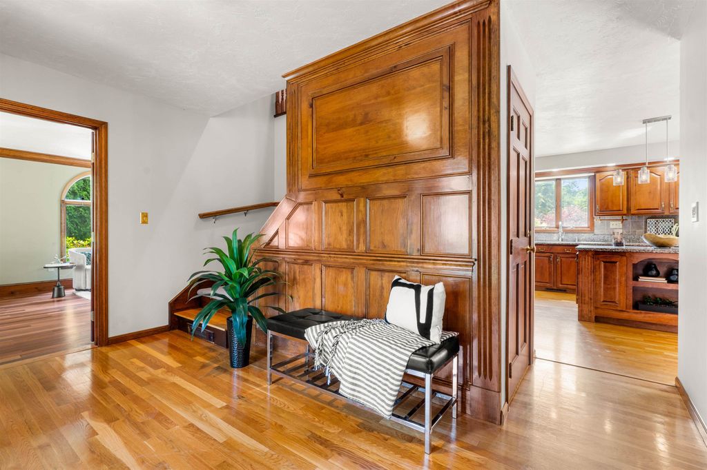 Photo of 10 Roy Drive, Hudson, NH 03051 (MLS # 5048548)