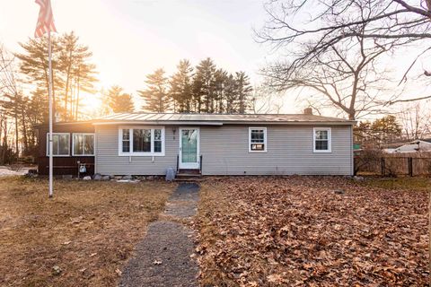 Photo of 8 Randlett Street, Concord, NH 03303 (MLS # 5081104)