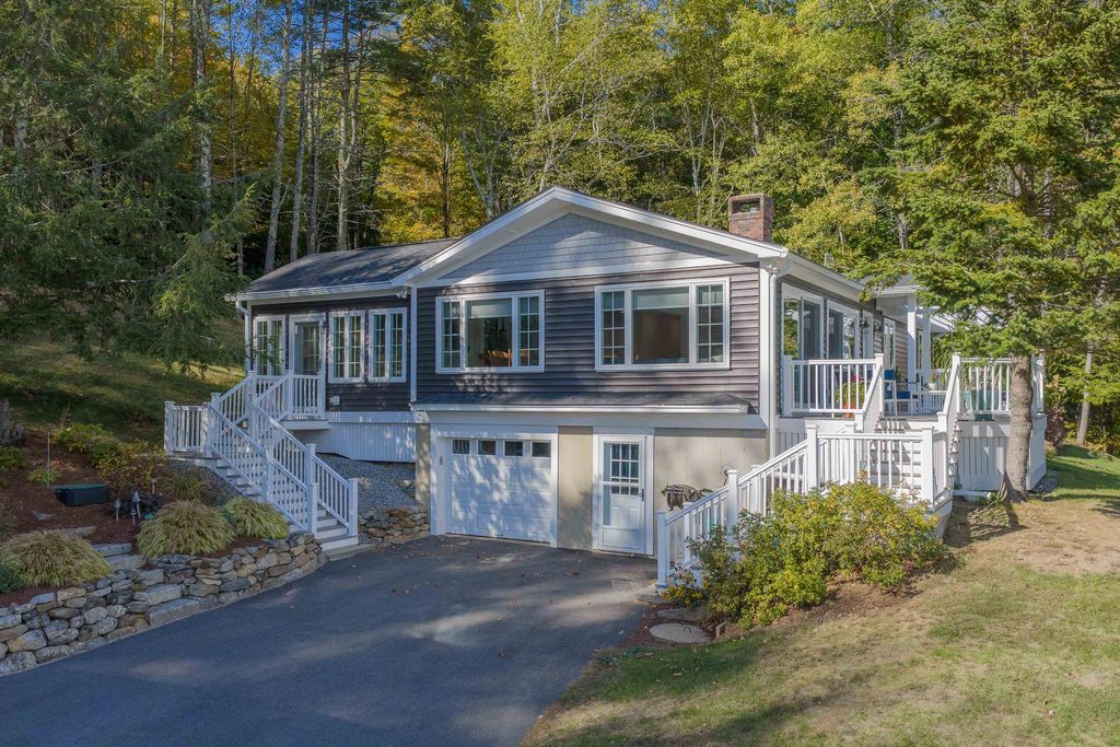 Photo of 52 Chase Circle, Center Harbor, NH 03226 (MLS # 5066547)