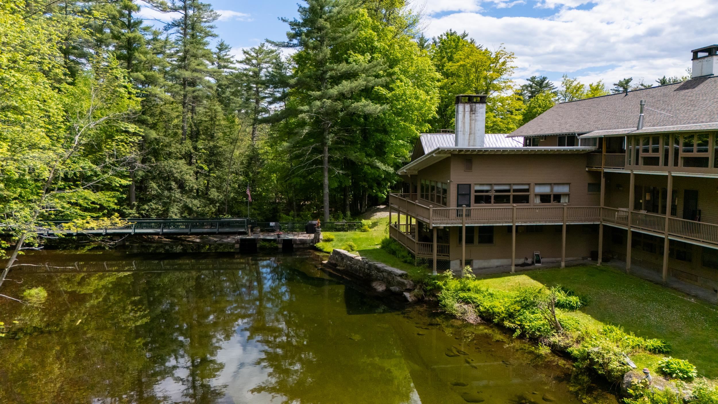 689 KEARSARGE Road 3