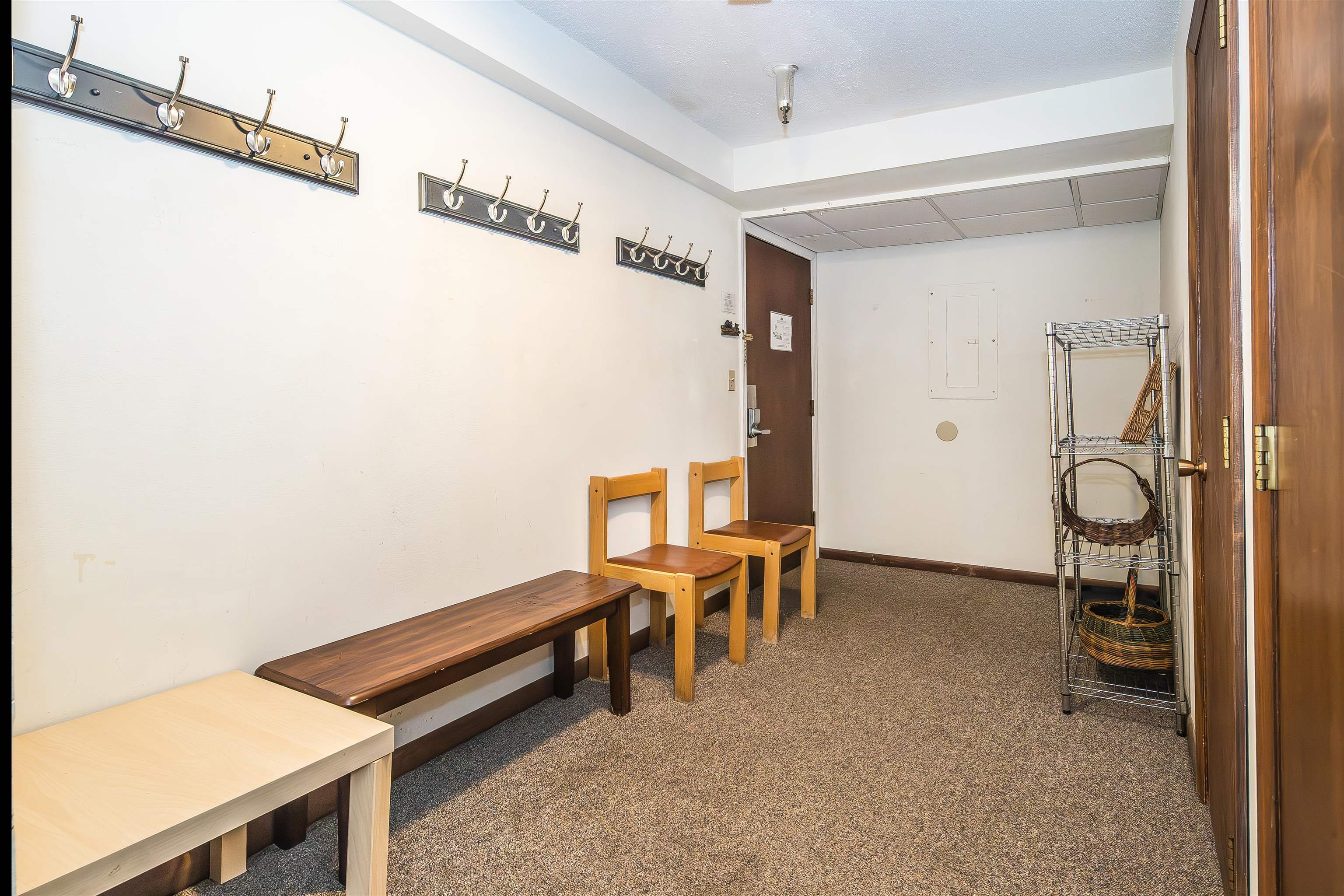 133 East Mountain Road 3A1