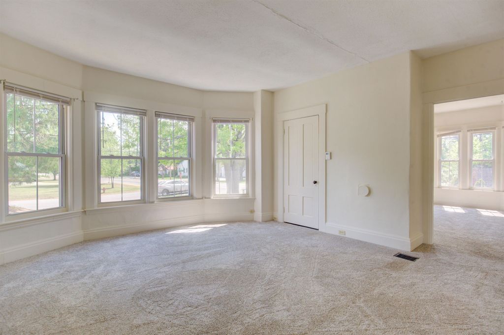 Photo of 8 Chase Avenue #1, Conway, NH 03818 (MLS # 5088105)