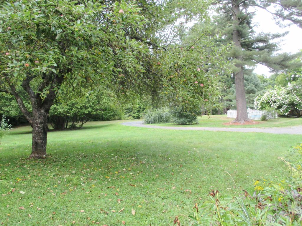 Photo of 38 Berkley Street #B, Bethlehem, NH 03574 (MLS # 5081303)