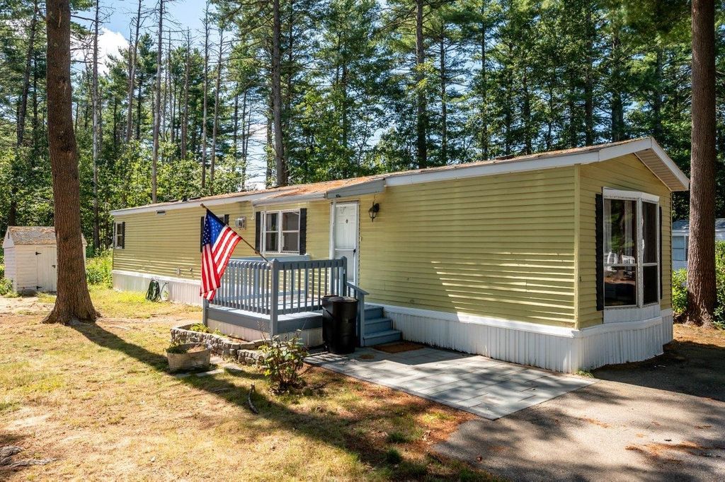 Photo of 23 Colonial Village, Somersworth, NH 03878 (MLS # 5059741)