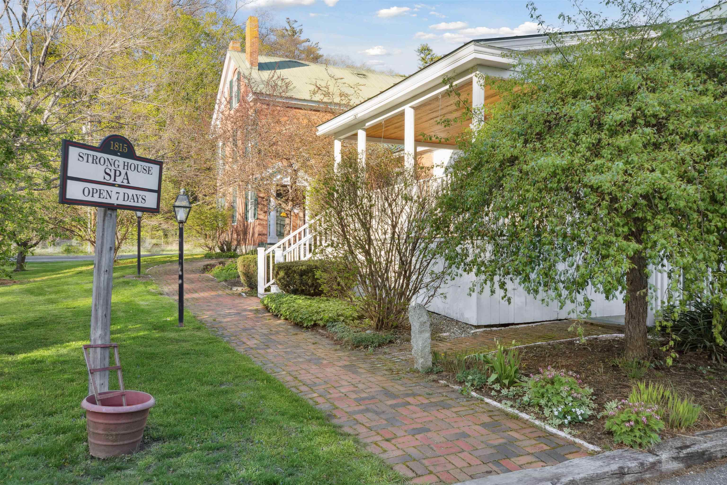 694 Quechee Main Street