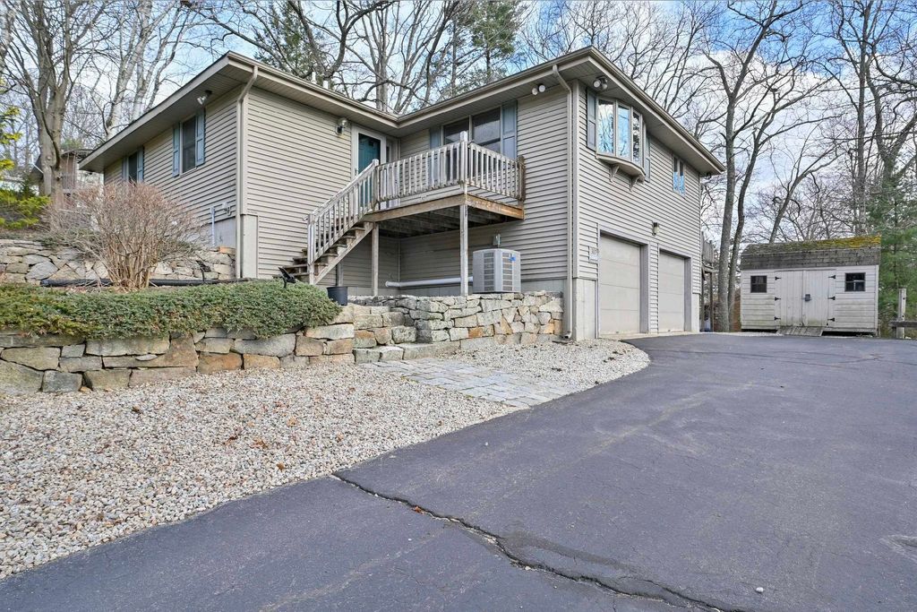 Photo of 387 Harrison Street, Manchester, NH 03104 (MLS # 5081251)