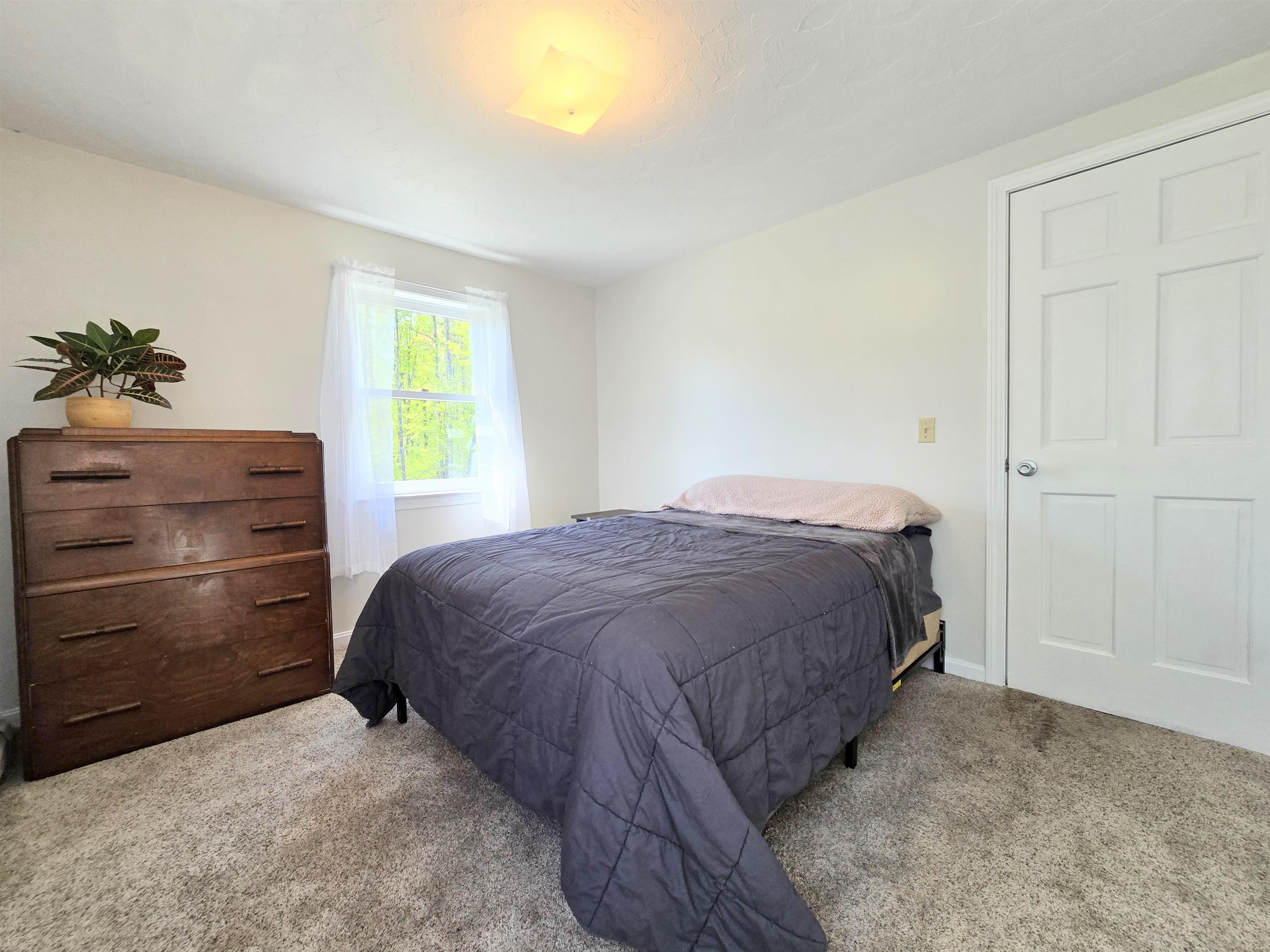 Northwood, New Hampshire 03261, United States, 3 Bedrooms Bedrooms, ,2 BathroomsBathrooms,Residential,Pending,130320