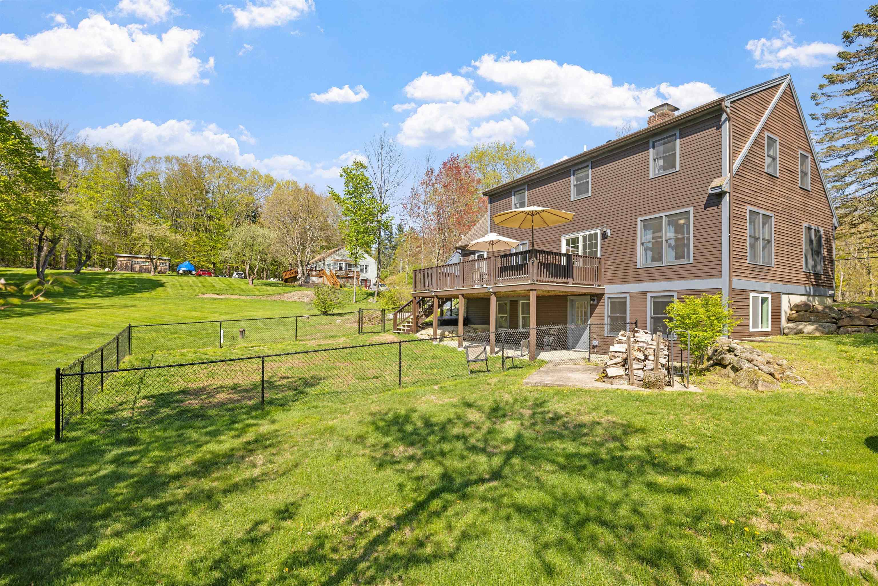 Northwood, New Hampshire 03261, United States, 3 Bedrooms Bedrooms, ,2 BathroomsBathrooms,Residential,Pending,130320