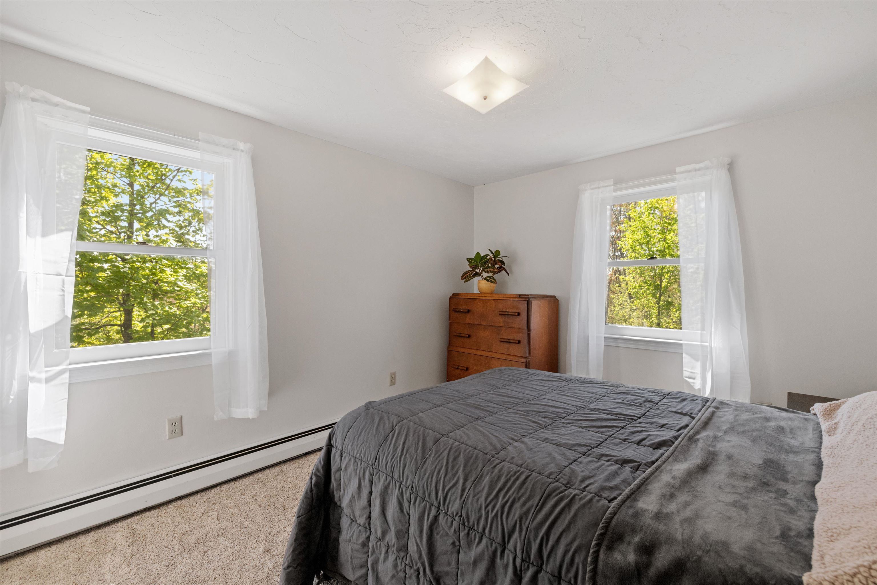 Northwood, New Hampshire 03261, United States, 3 Bedrooms Bedrooms, ,2 BathroomsBathrooms,Residential,Pending,130320