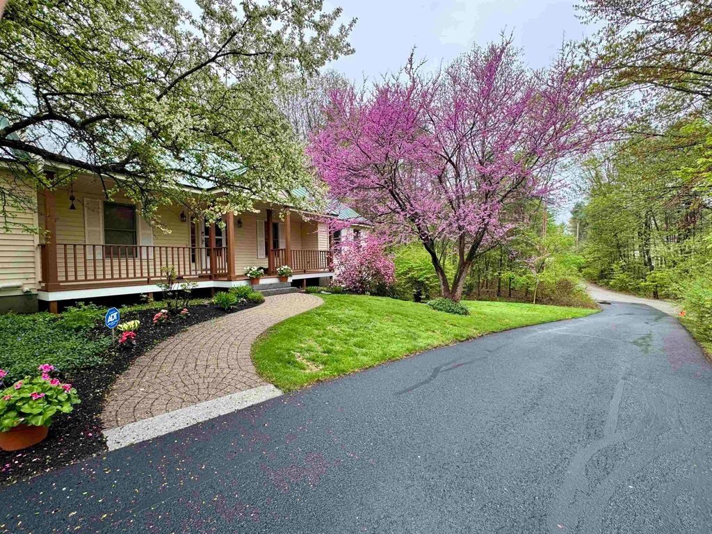 Photo of 17 Ches Mae Lane, Milford, NH 03055 (MLS # 5079841)