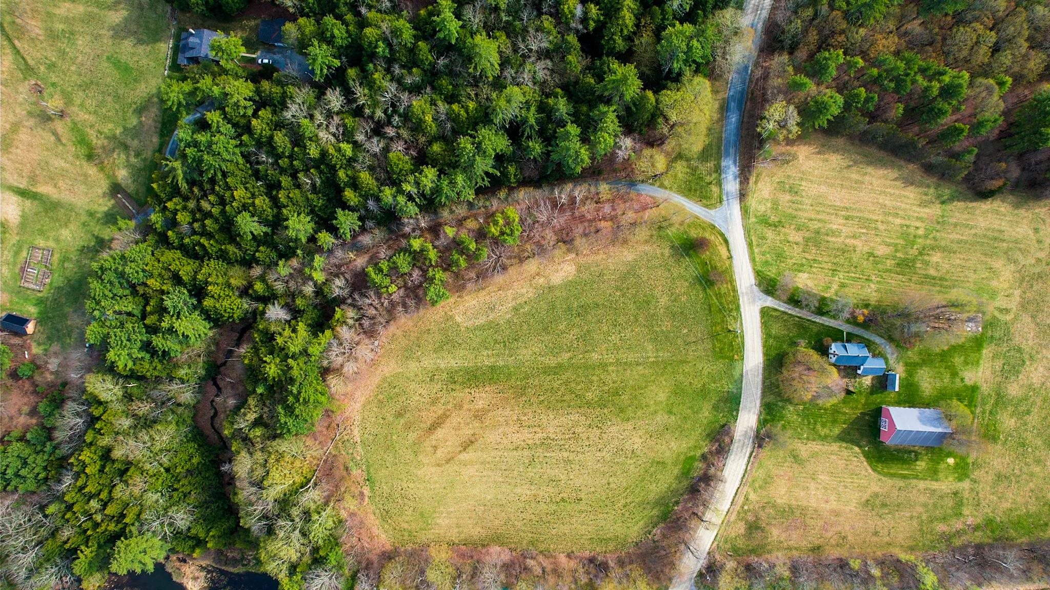 00 East Road Lot 2