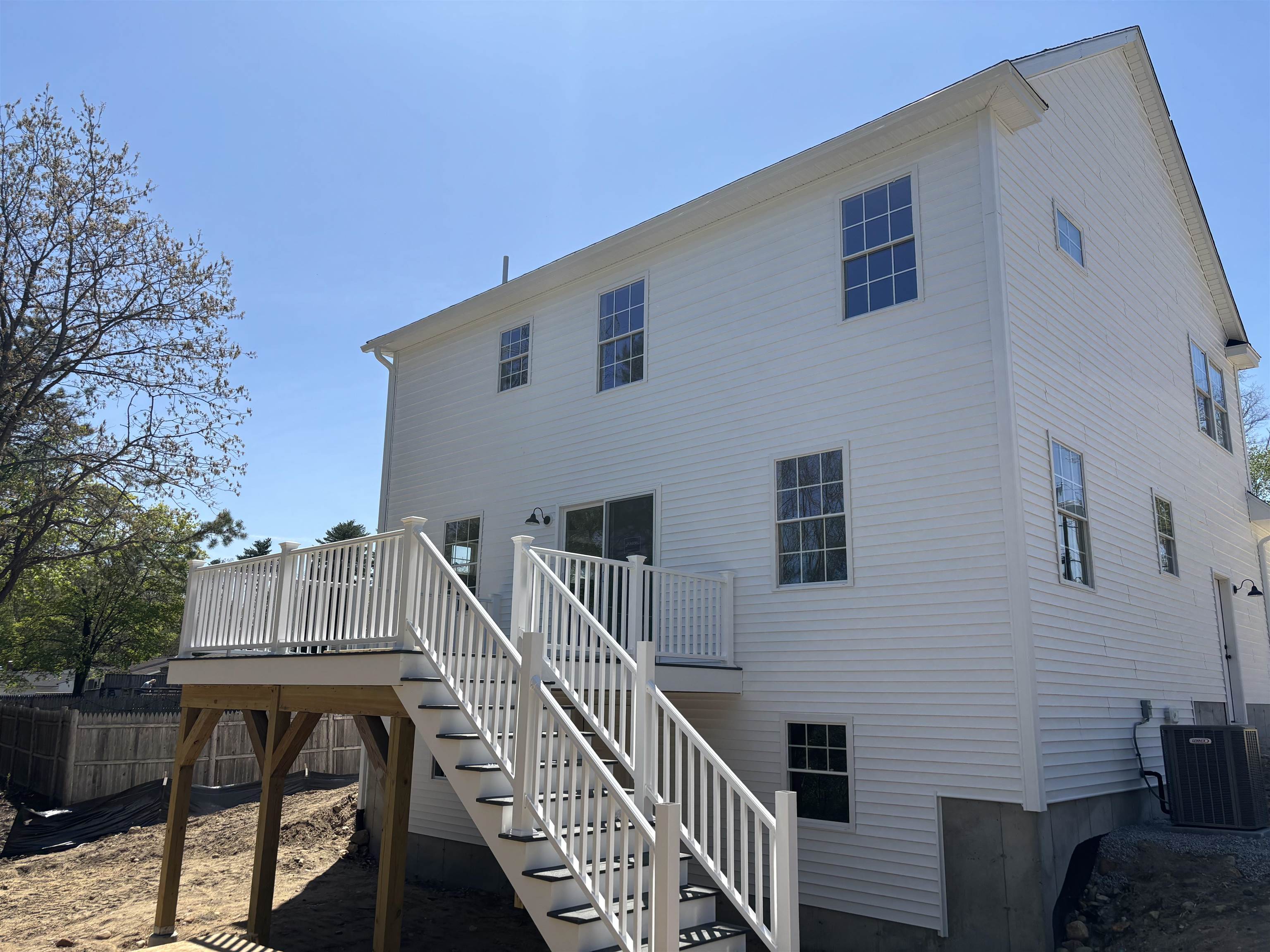 85 agnes Street