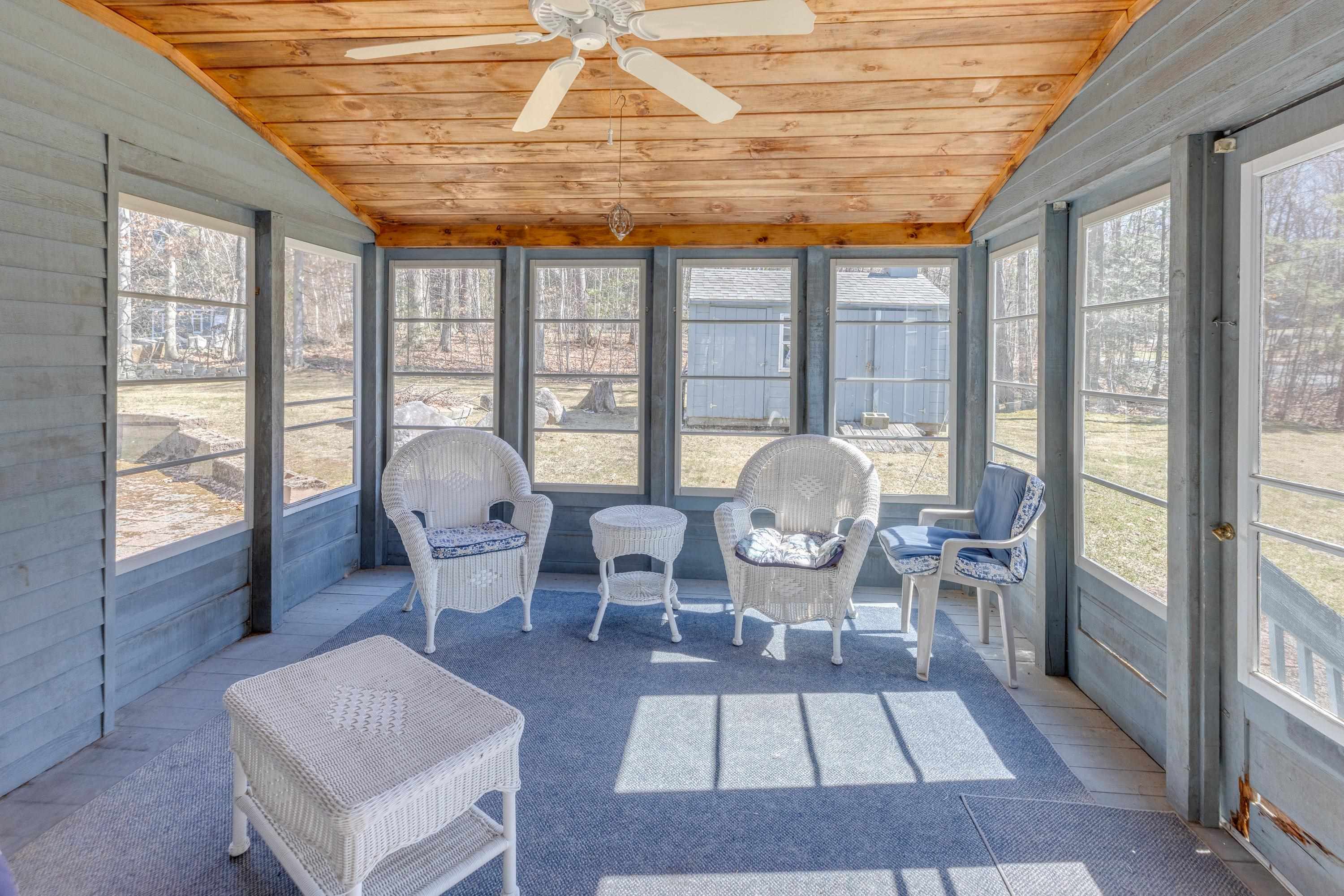 286 Dockham Shore Road