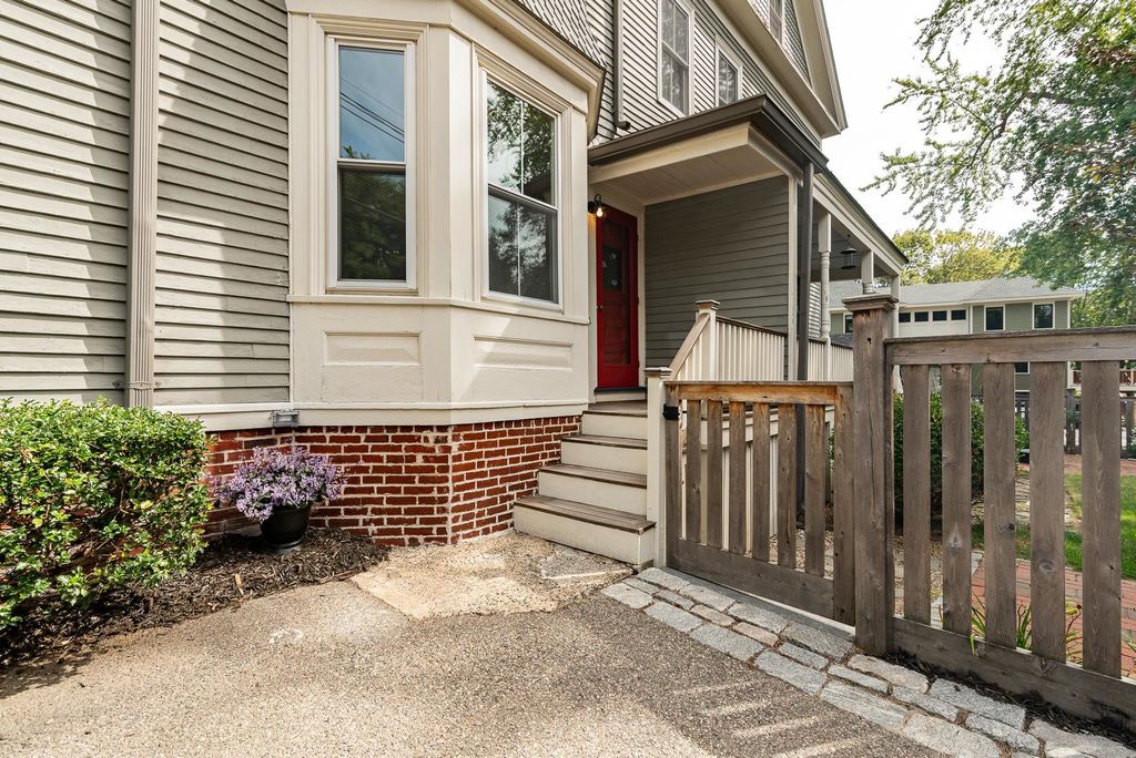 Photo of 210 South Street, Portsmouth, NH 03801 (MLS # 5057997)