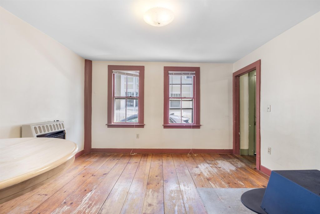Photo of 47 Wentworth Street, Portsmouth, NH 03801 (MLS # 5062953)