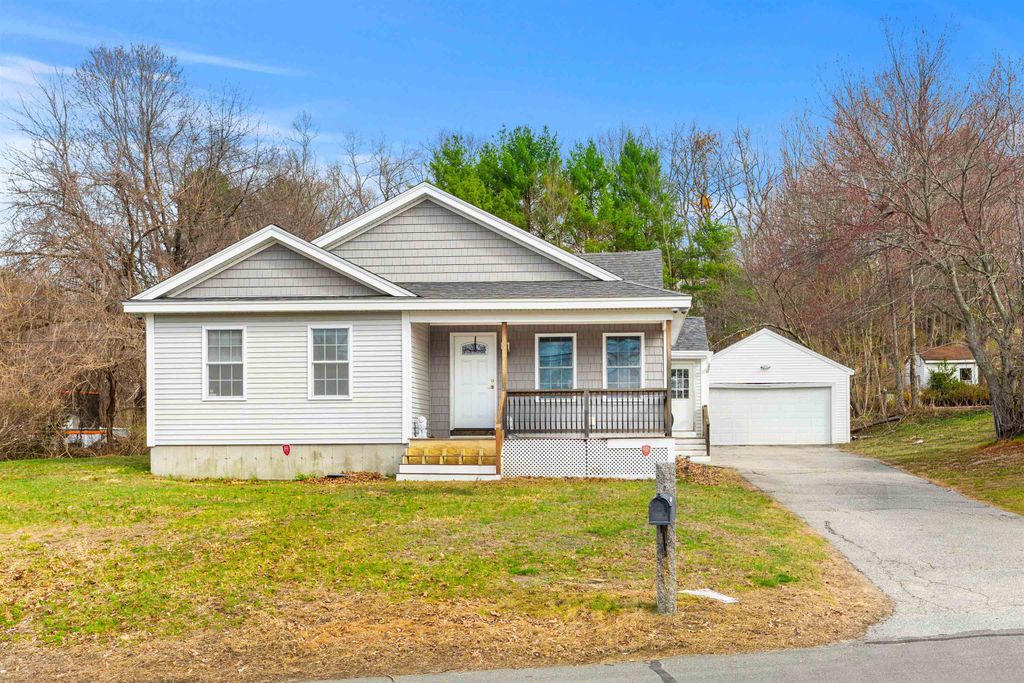 Photo of 366 Arah Street, Manchester, NH 03104 (MLS # 5083802)