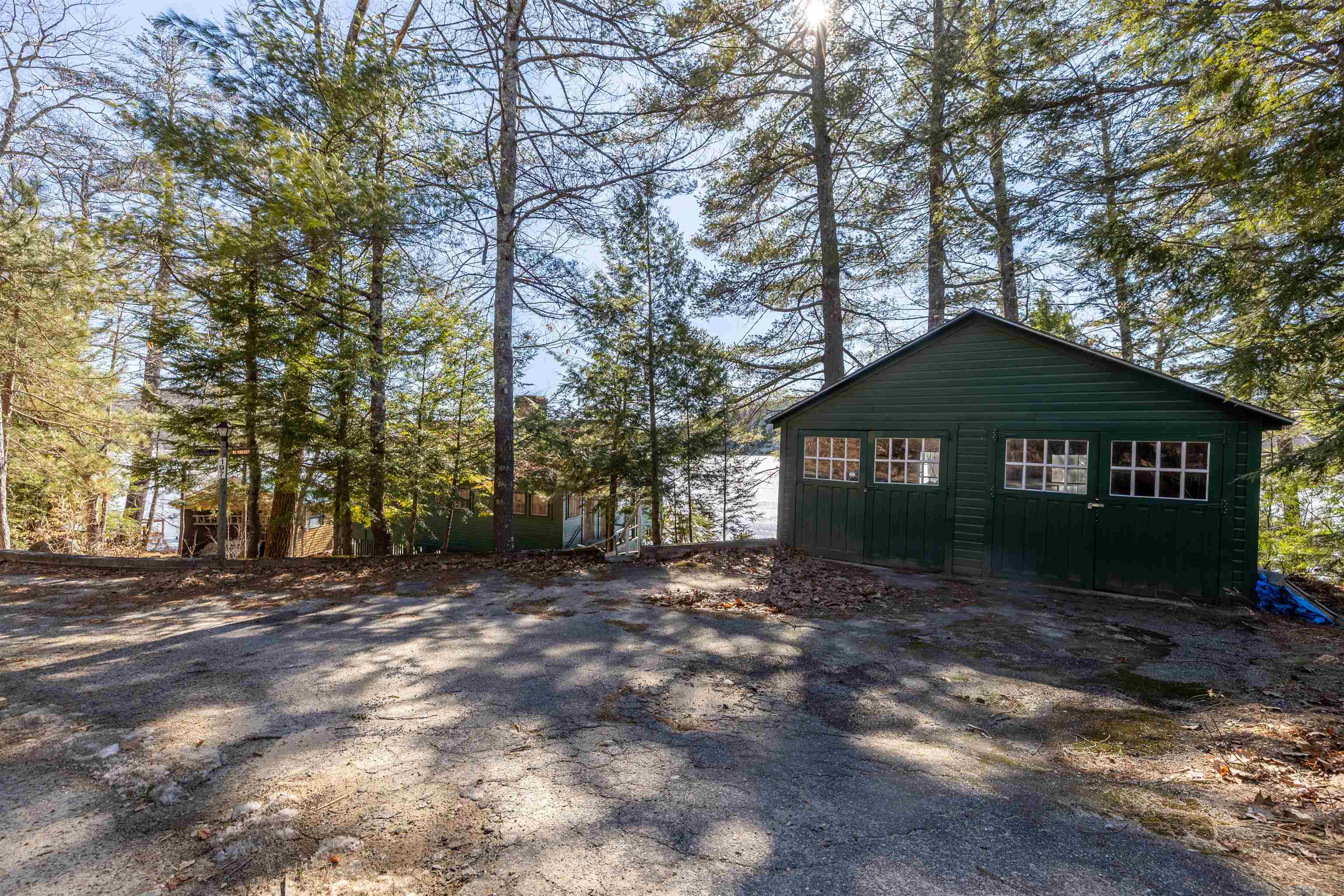 197 Lakeside Road