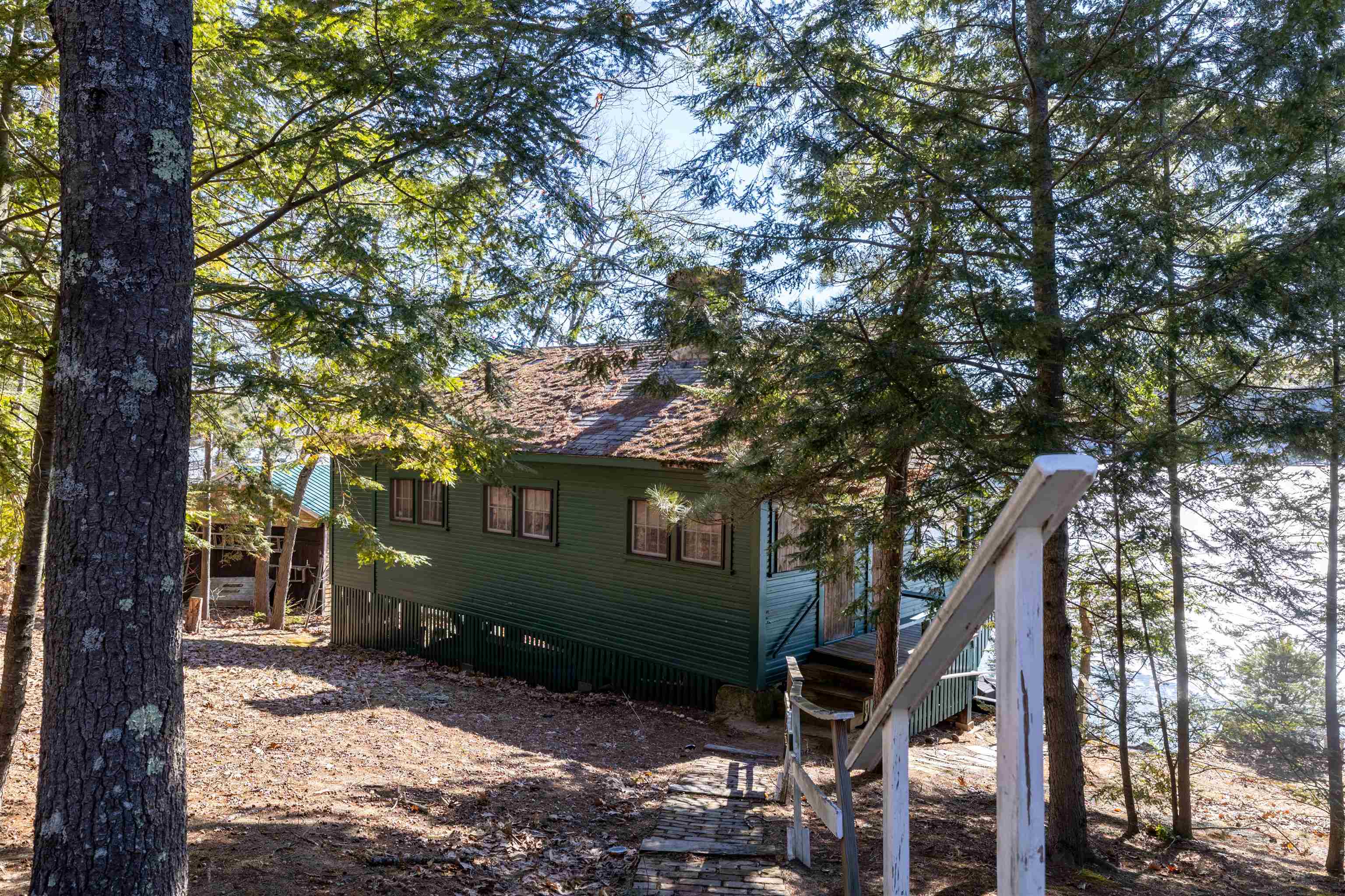 197 Lakeside Road