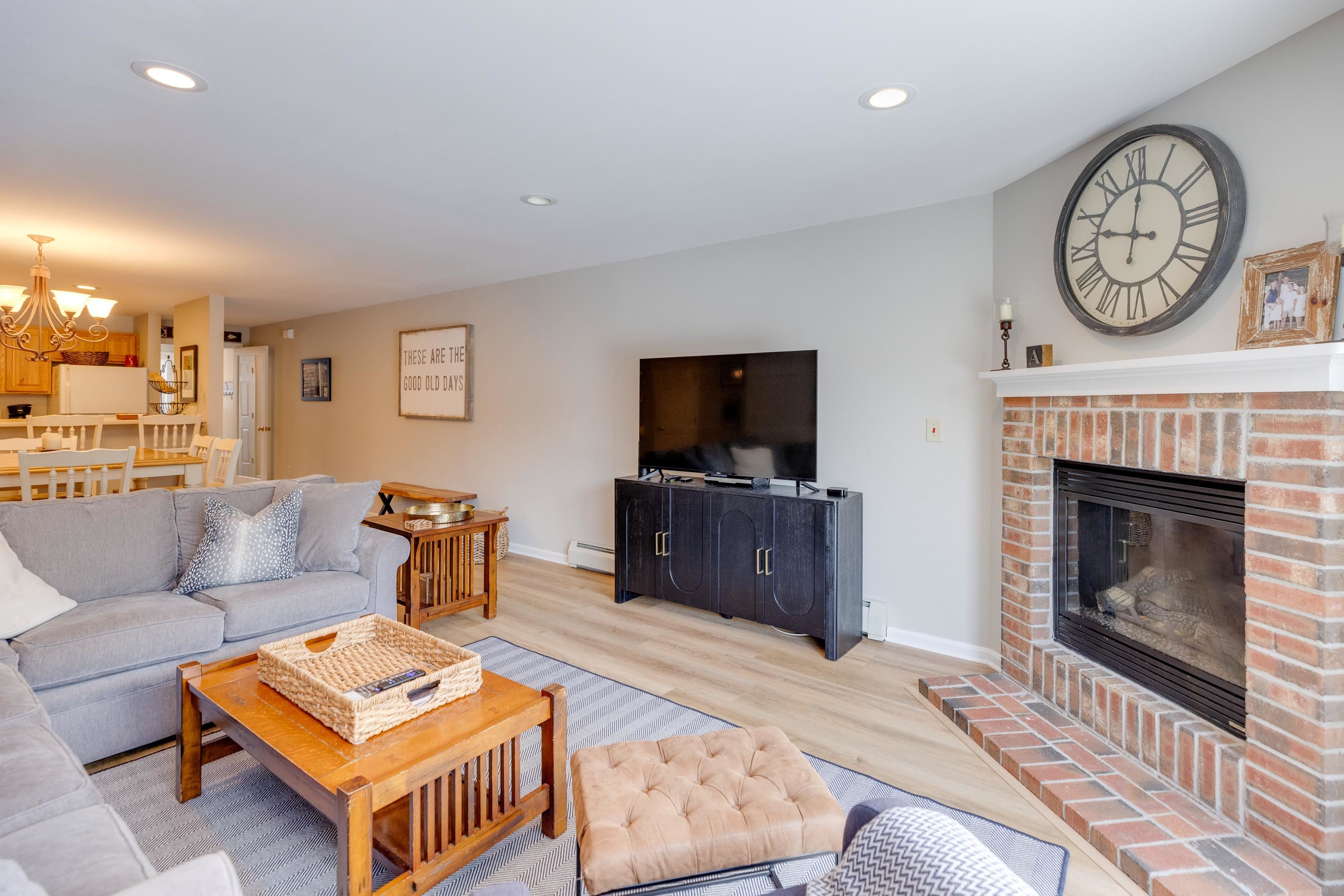 5 White Oak Lane Unit 8