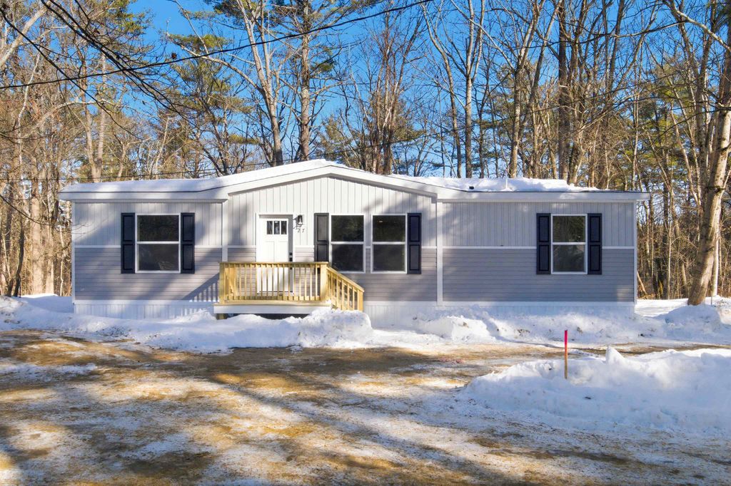 Photo of 27 Bond Street, Franklin, NH 03235 (MLS # 5075643)