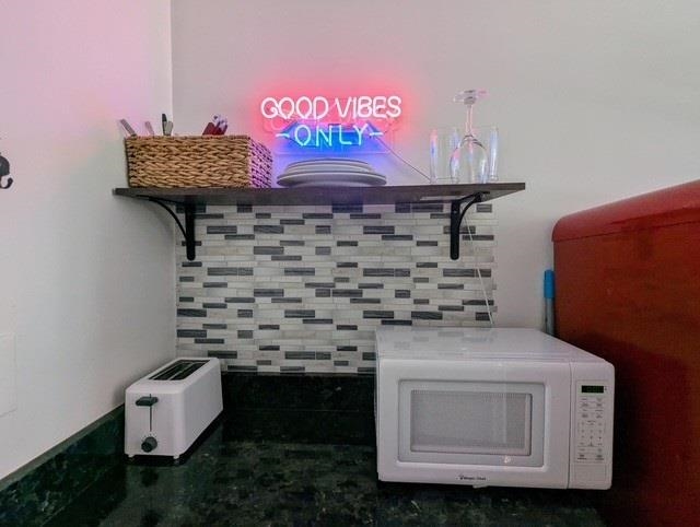 415 Ocean Boulevard 306