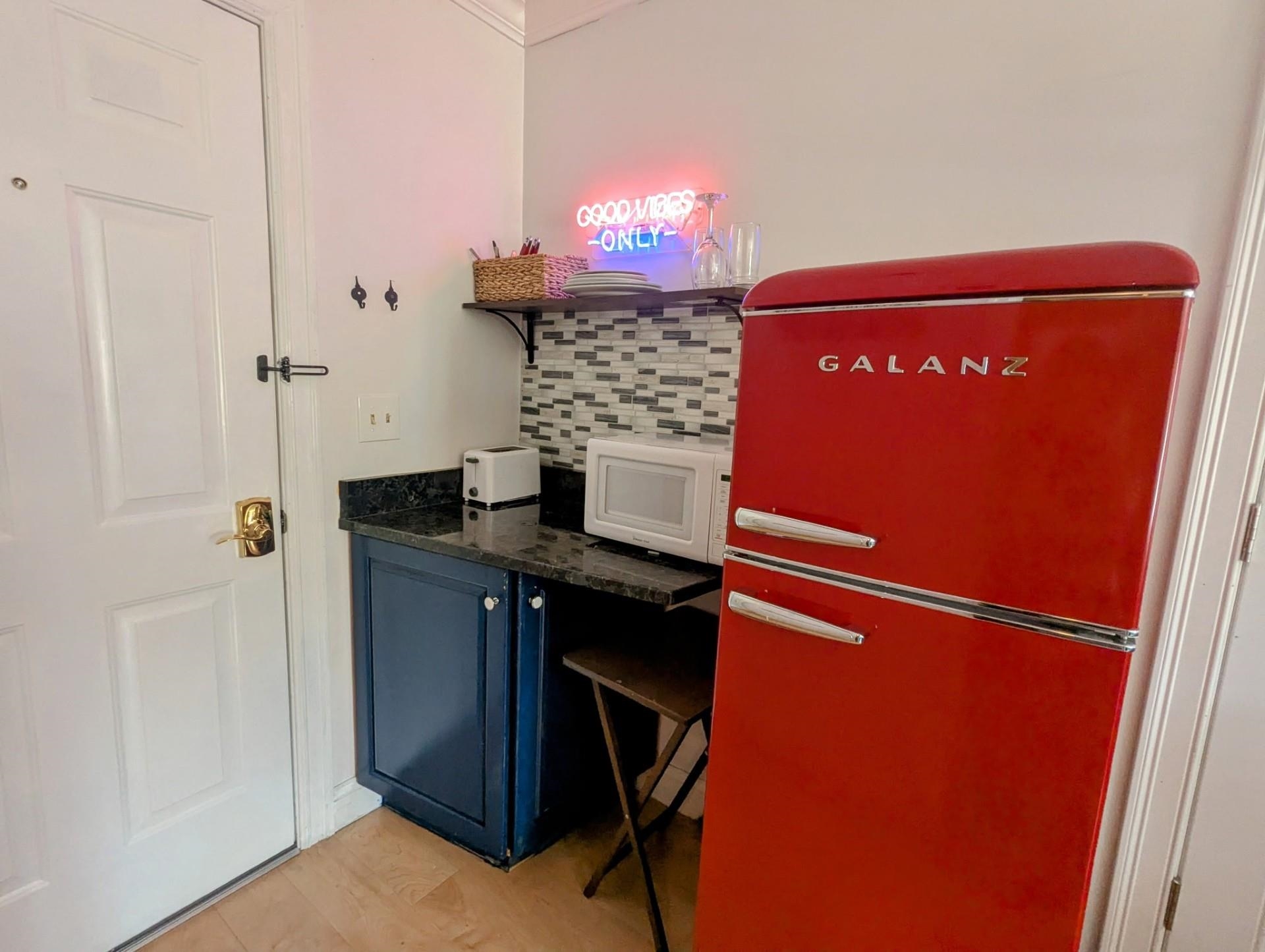 415 Ocean Boulevard 306