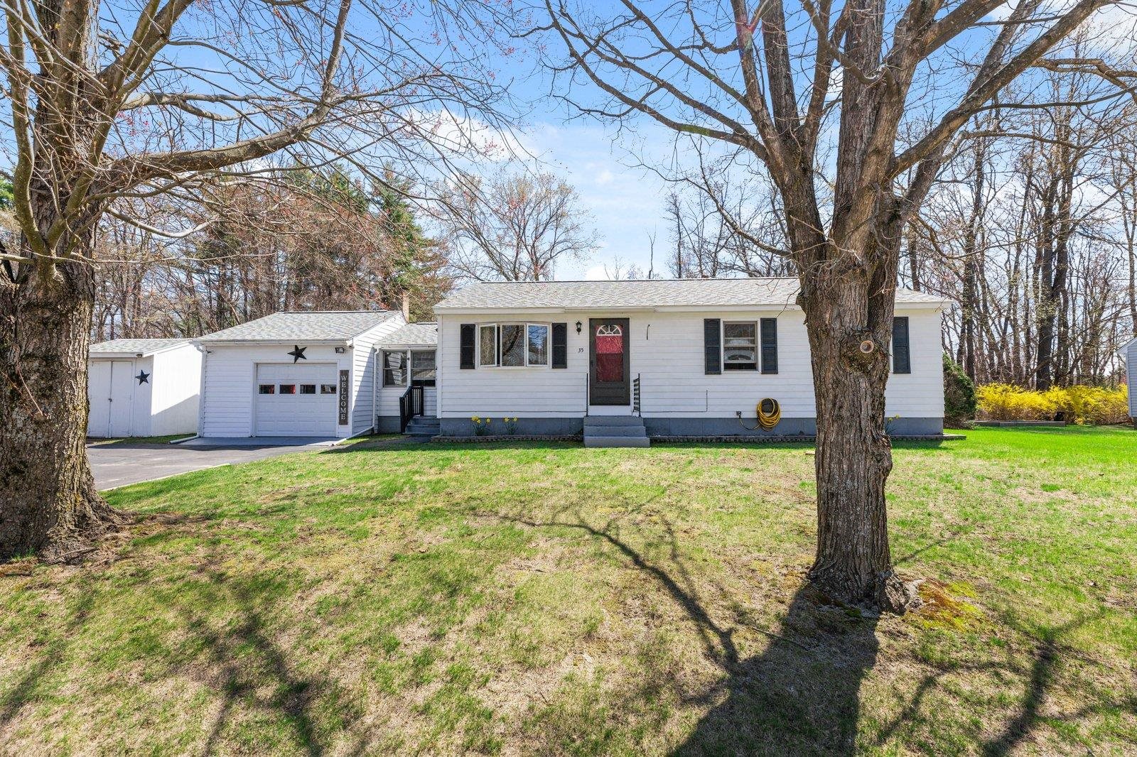 35 Hinsdale Heights