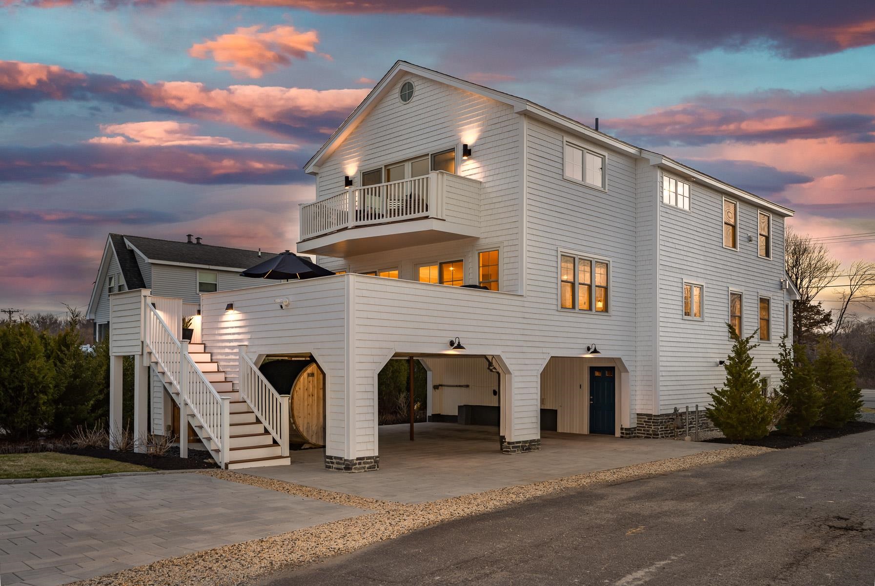 1076 Ocean Boulevard