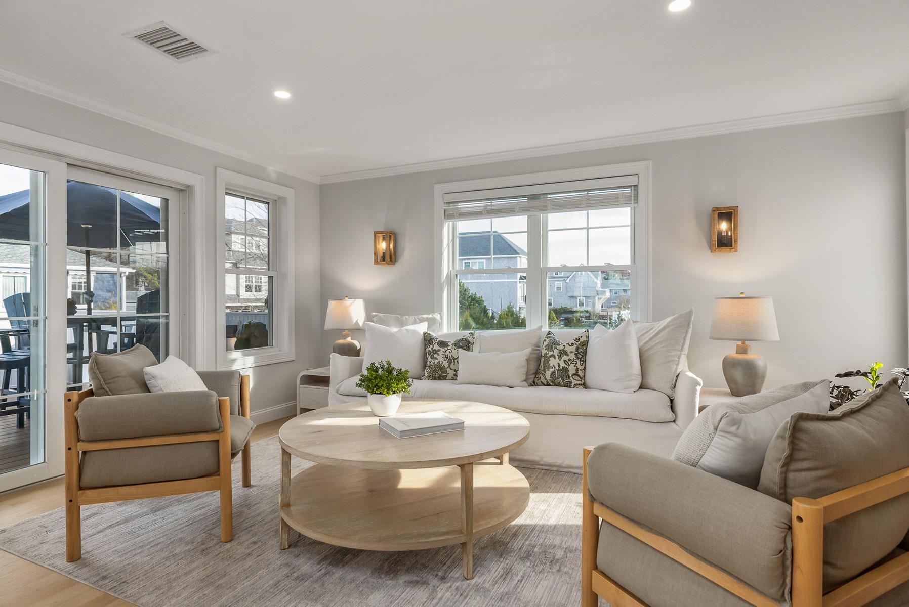 Hampton, New Hampshire 03842, United States, 4 Bedrooms Bedrooms, ,3 BathroomsBathrooms,Residential,Active,110217