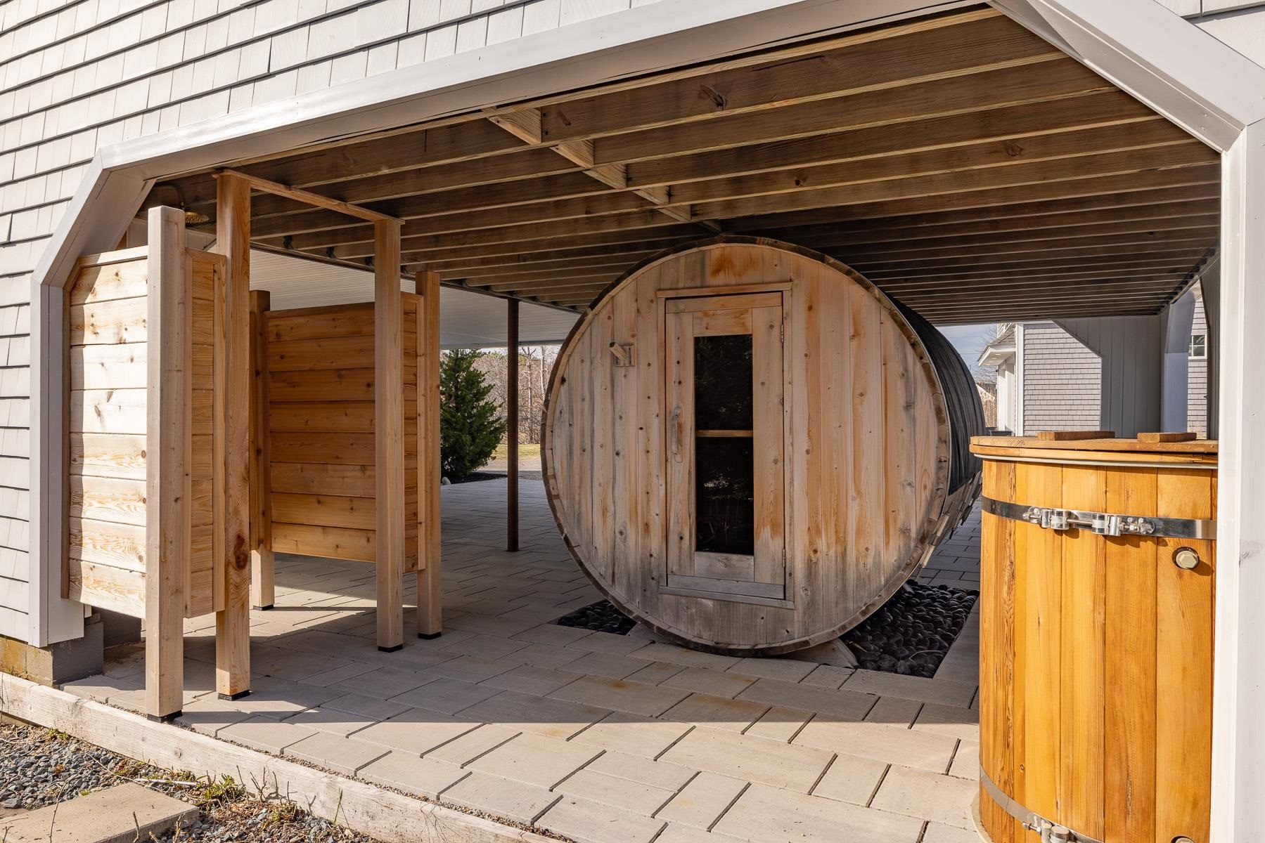 Hampton, New Hampshire 03842, United States, 4 Bedrooms Bedrooms, ,3 BathroomsBathrooms,Residential,Active,110217