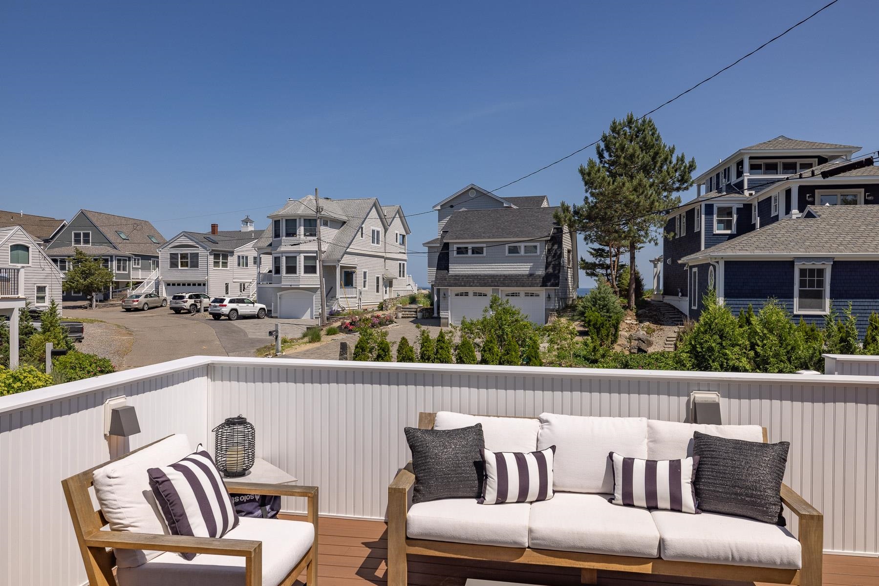 Hampton, New Hampshire 03842, United States, 4 Bedrooms Bedrooms, ,3 BathroomsBathrooms,Residential,Active,110217