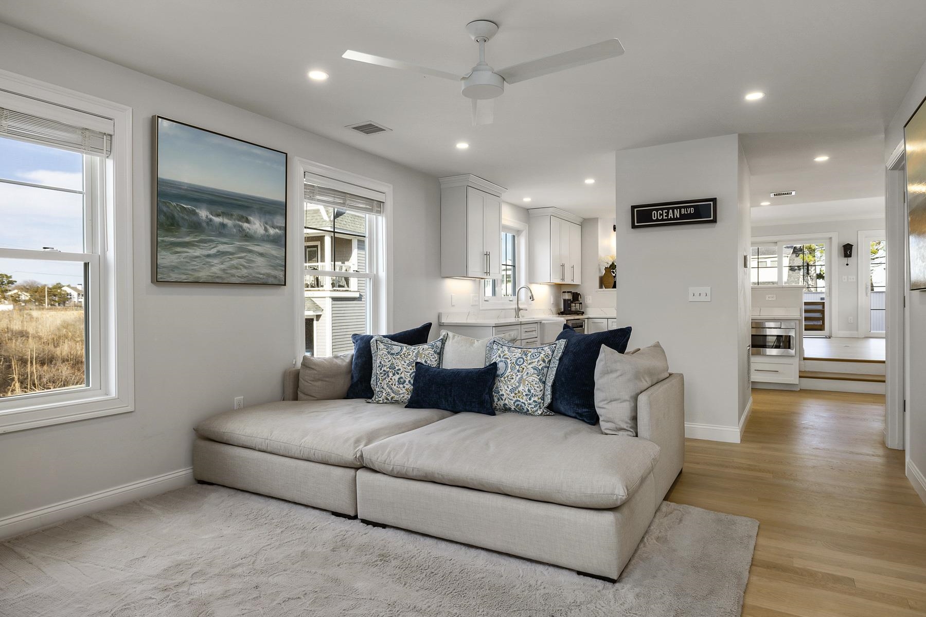 Hampton, New Hampshire 03842, United States, 4 Bedrooms Bedrooms, ,3 BathroomsBathrooms,Residential,Active,110217