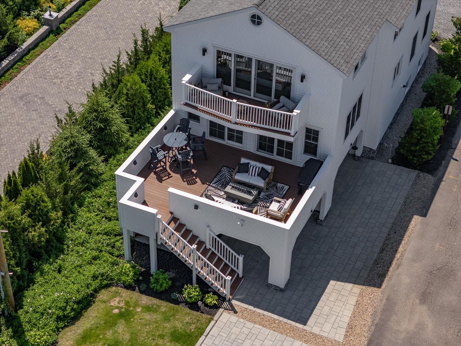 Hampton, New Hampshire 03842, United States, 4 Bedrooms Bedrooms, ,3 BathroomsBathrooms,Residential,Active,110217