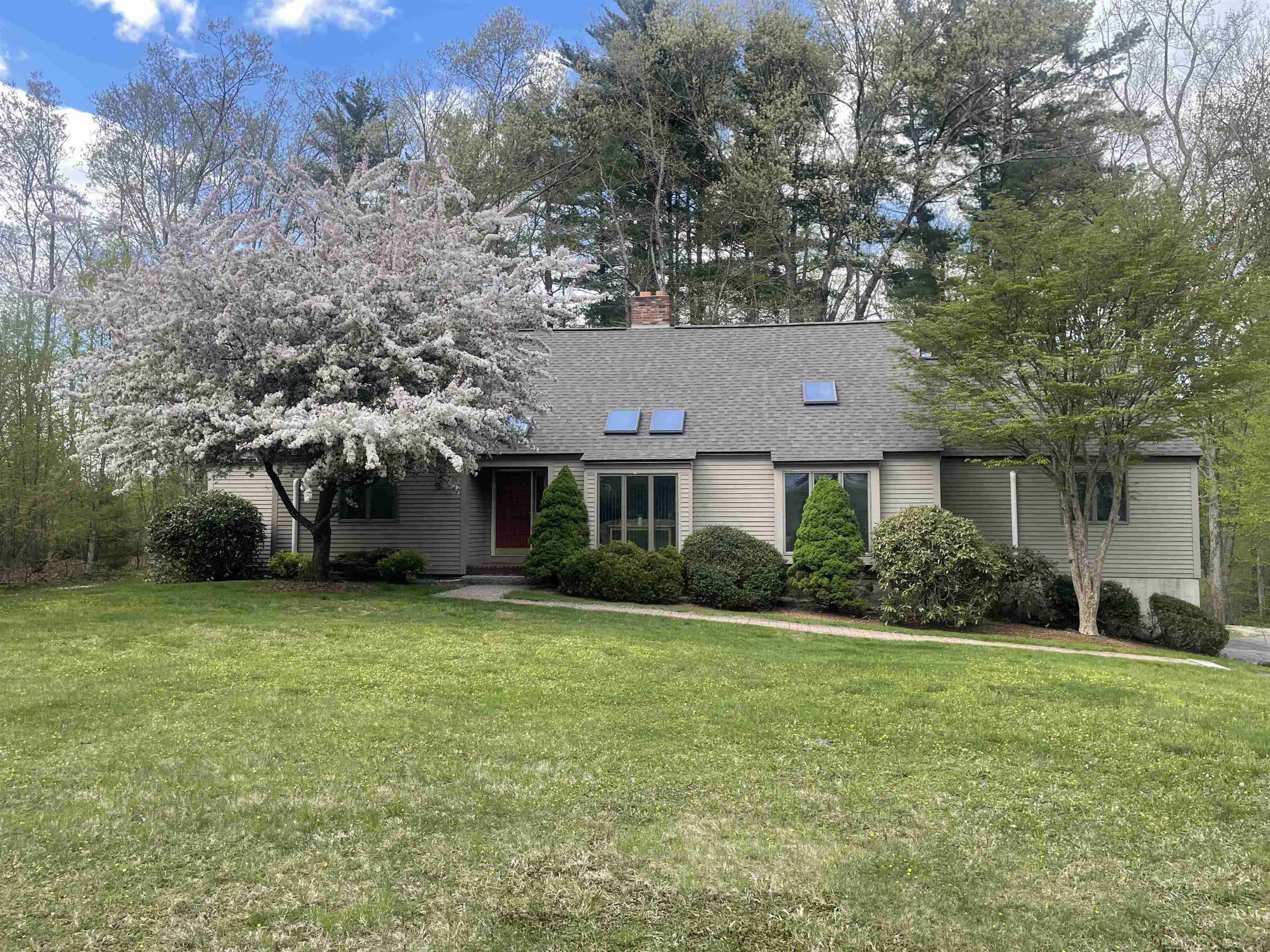 15 Knightland Road