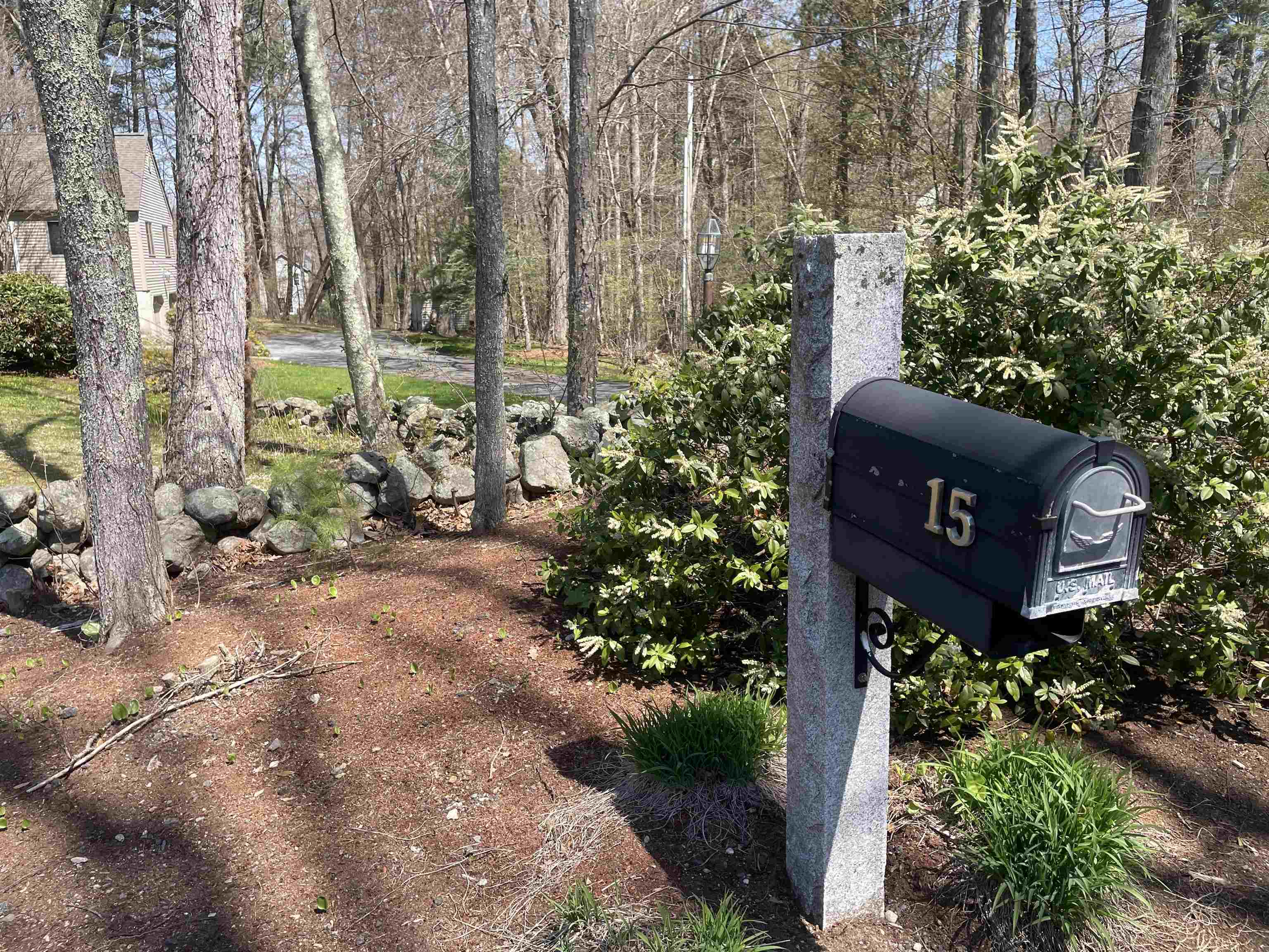15 Knightland Road