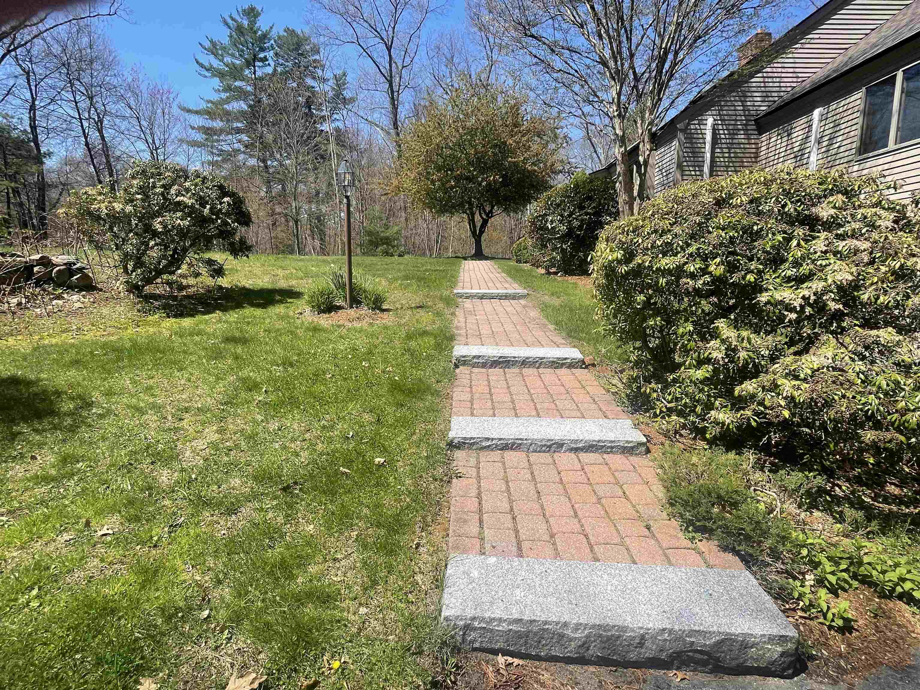 15 Knightland Road