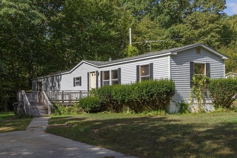 40 Squire Ridge Road Hampstead NH 03841