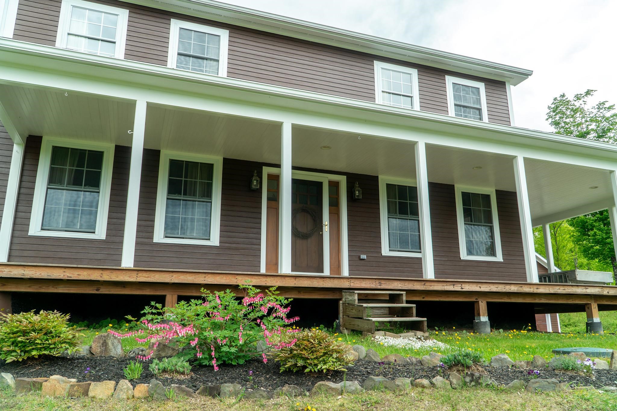 884 Leroux Road