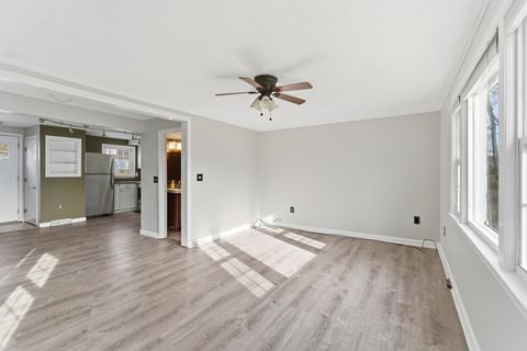 Photo of 25 Kern Drive, Nashua, NH 03060 (MLS # 5074139)