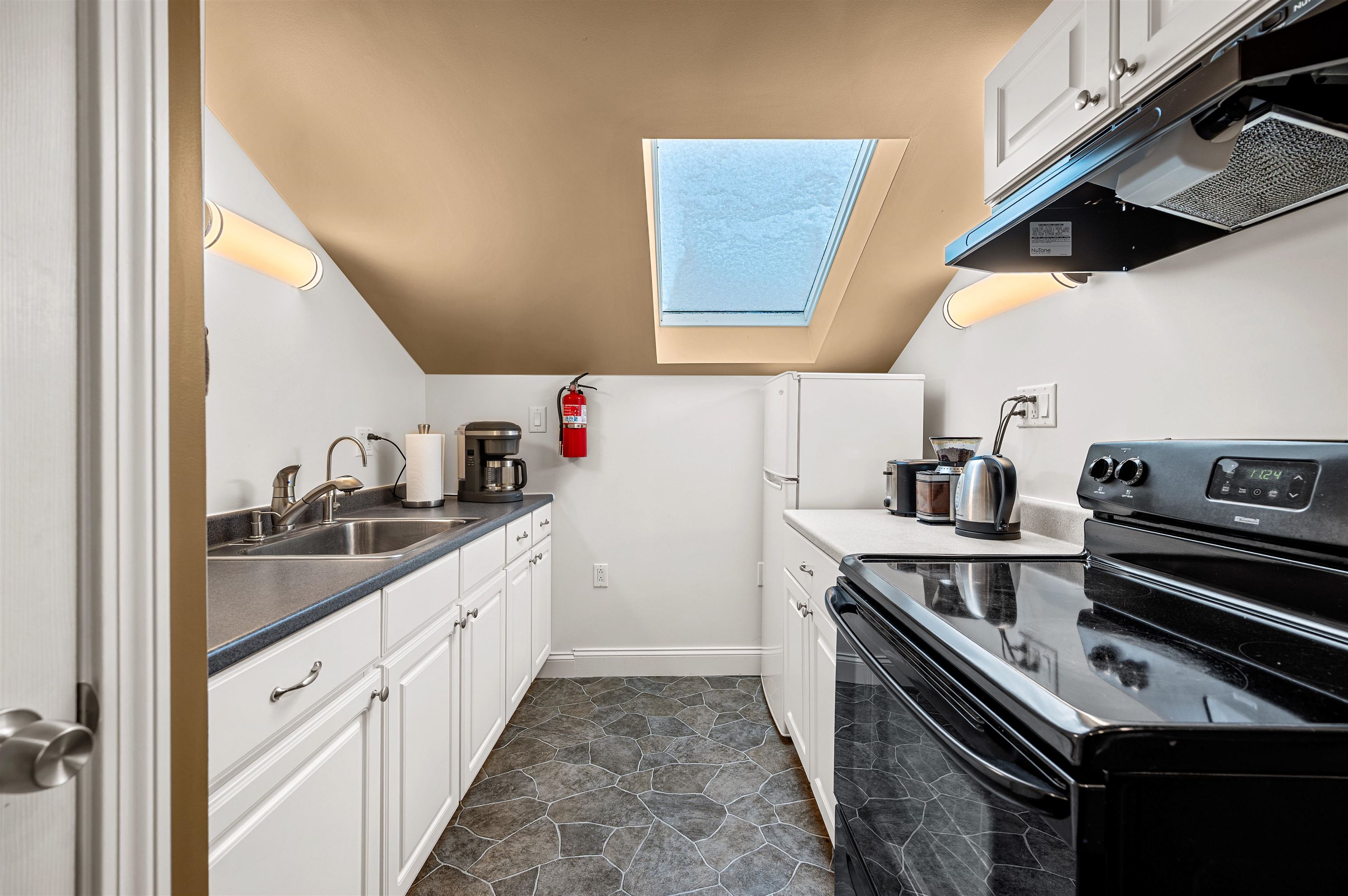 Hardwick, Vermont 05843, United States, 3 Bedrooms Bedrooms, ,3 BathroomsBathrooms,Residential,Active,244692