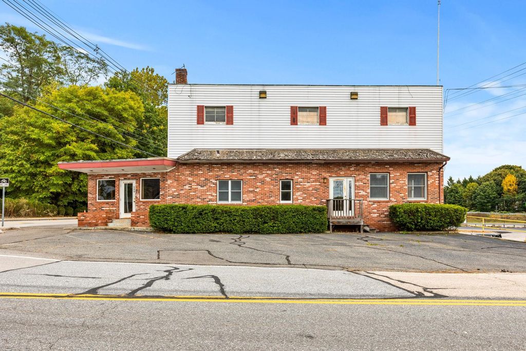 Photo of 500 Mapplewood Avenue #Unit A, Portsmouth, NH 03801 (MLS # 5018886)